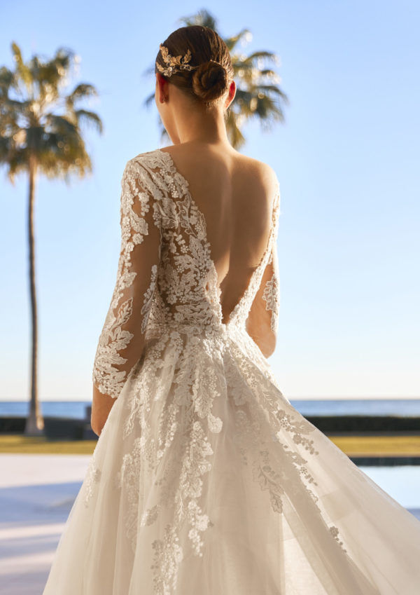 Design MARIAMA  Marque Pronovias – Image 3