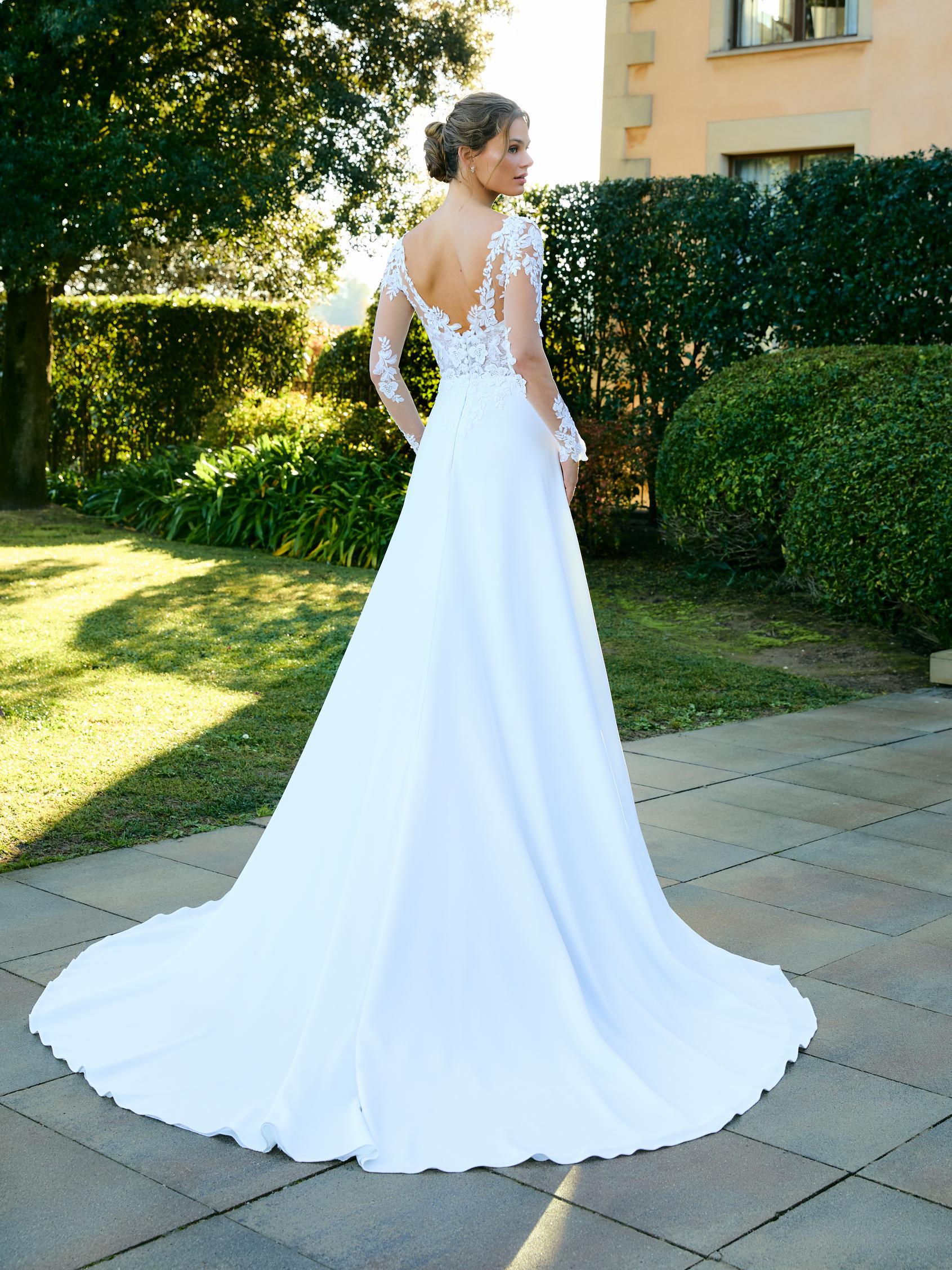 Robe de mariée White One AVRAIN – Image 2