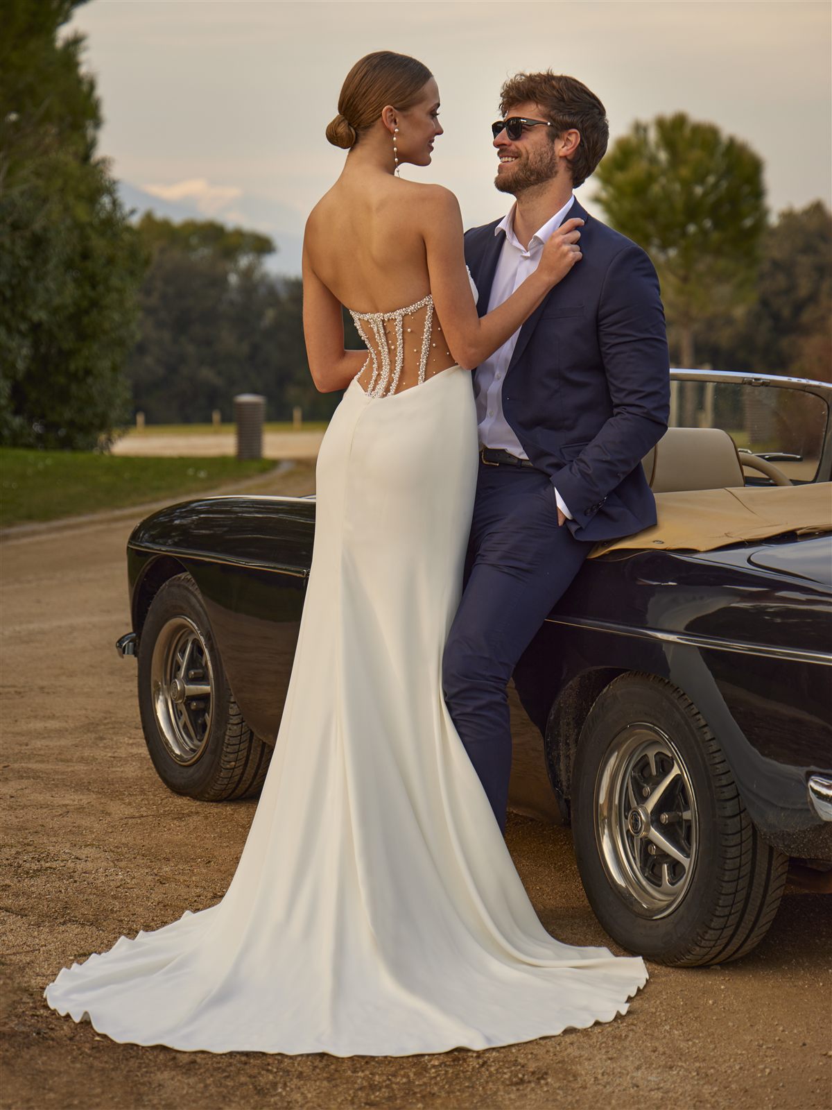 Robe de mariée White One CORALSUN – Image 2