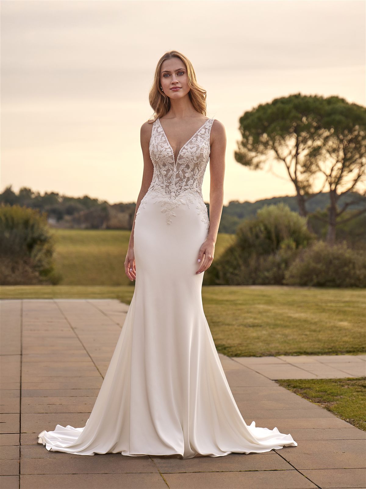 Robe de mariée White One MAYAGUA