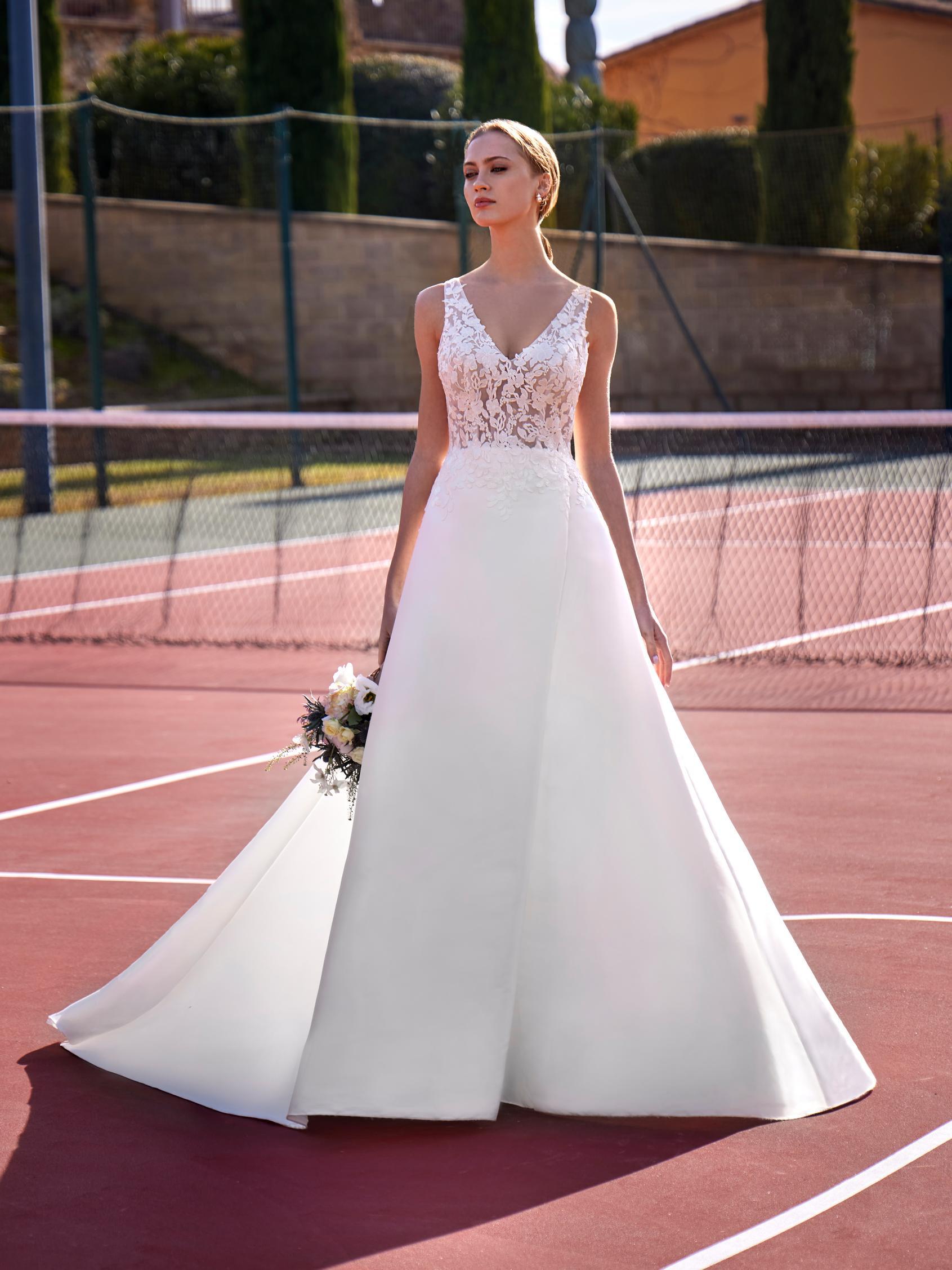 Robe de mariée White One NEVALIS – Image 2