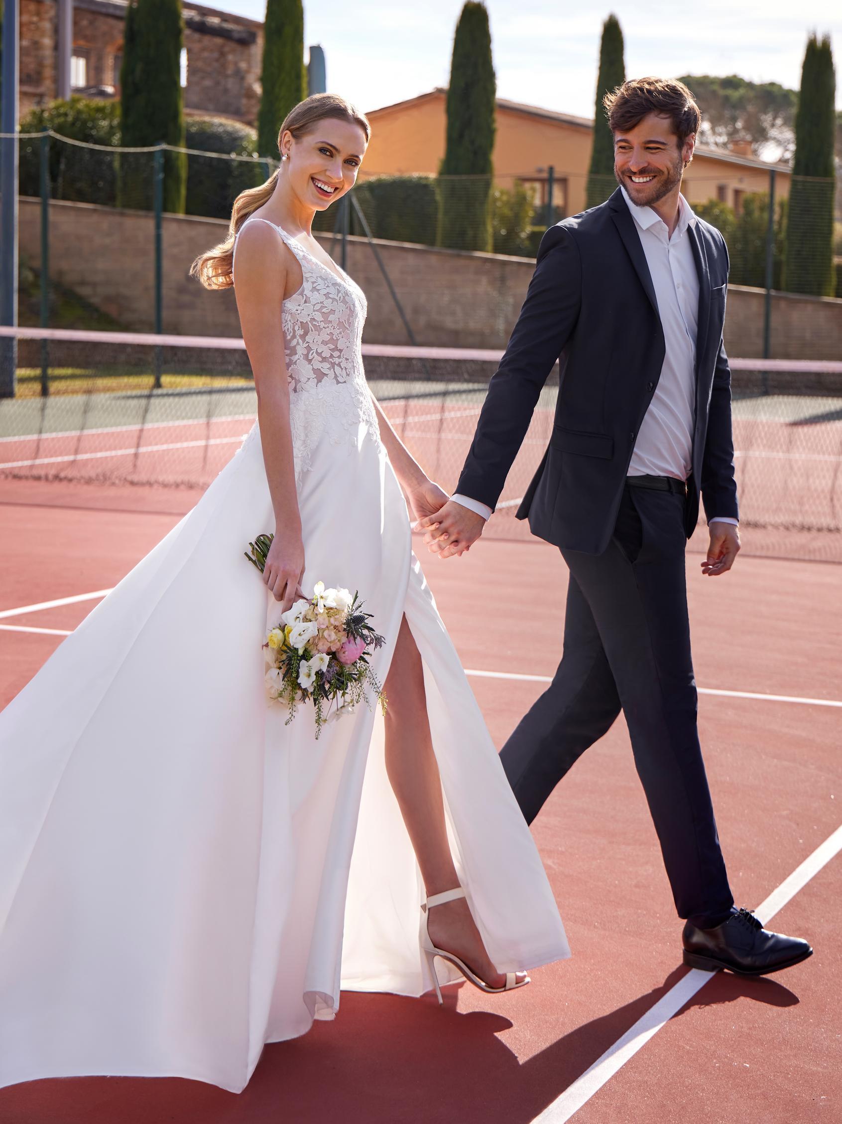 Robe de mariée White One NEVALIS – Image 3