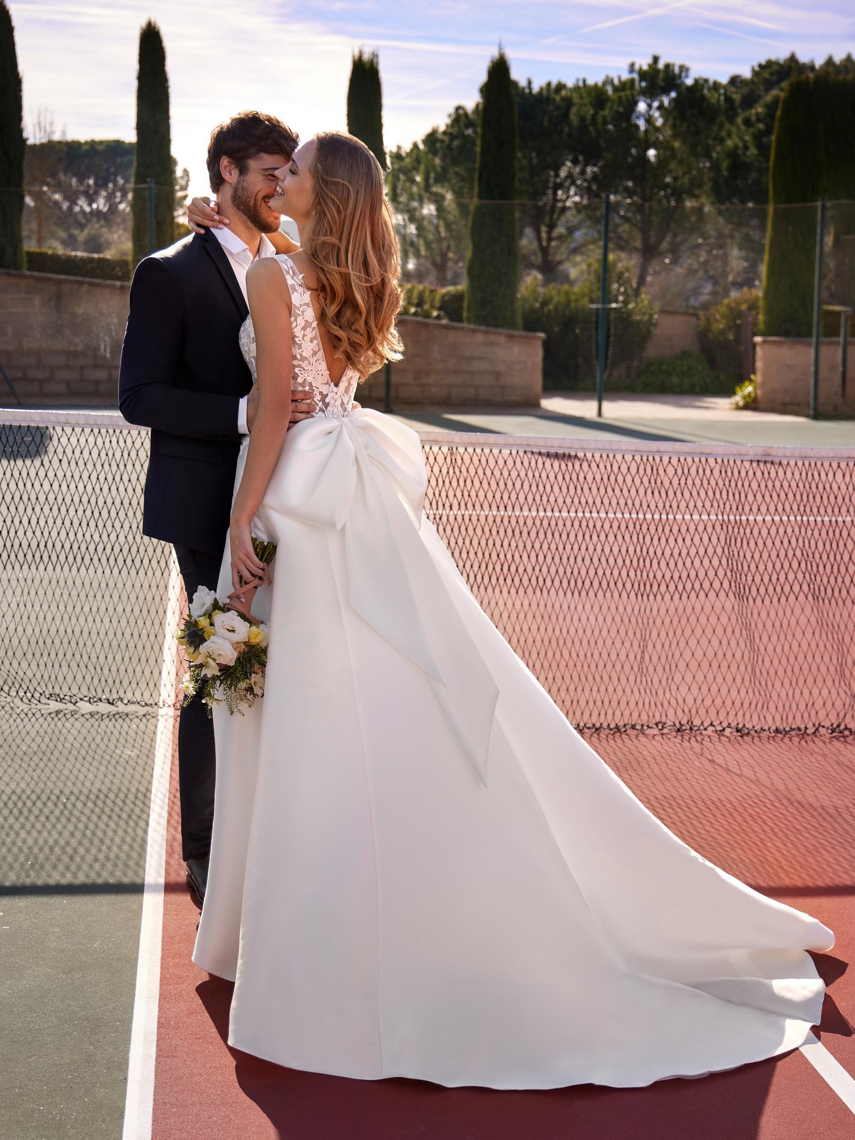 Robe de mariée White One NEVALIS – Image 4